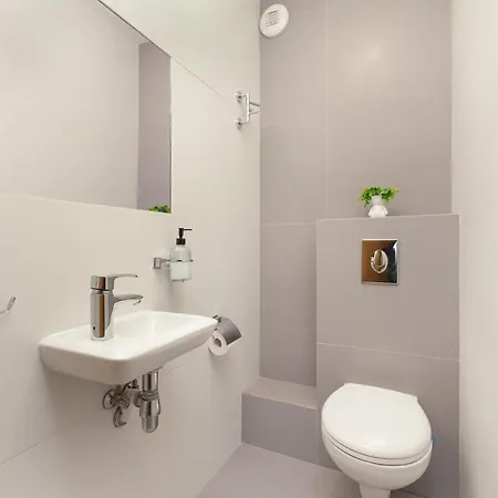 Apartman Family Apartments With Parking Cracow Grzegorzecka 77B By Heyrent *